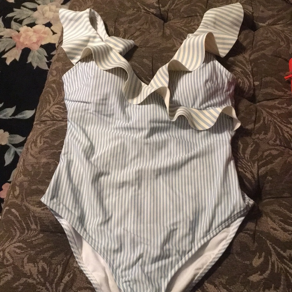 Ted Baker super cute one piece swimsuit Large